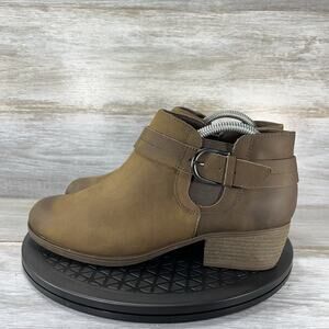 Clarks Women’s Collection Charlten Rae Leather Ankle Boots Size 9.5 Wide